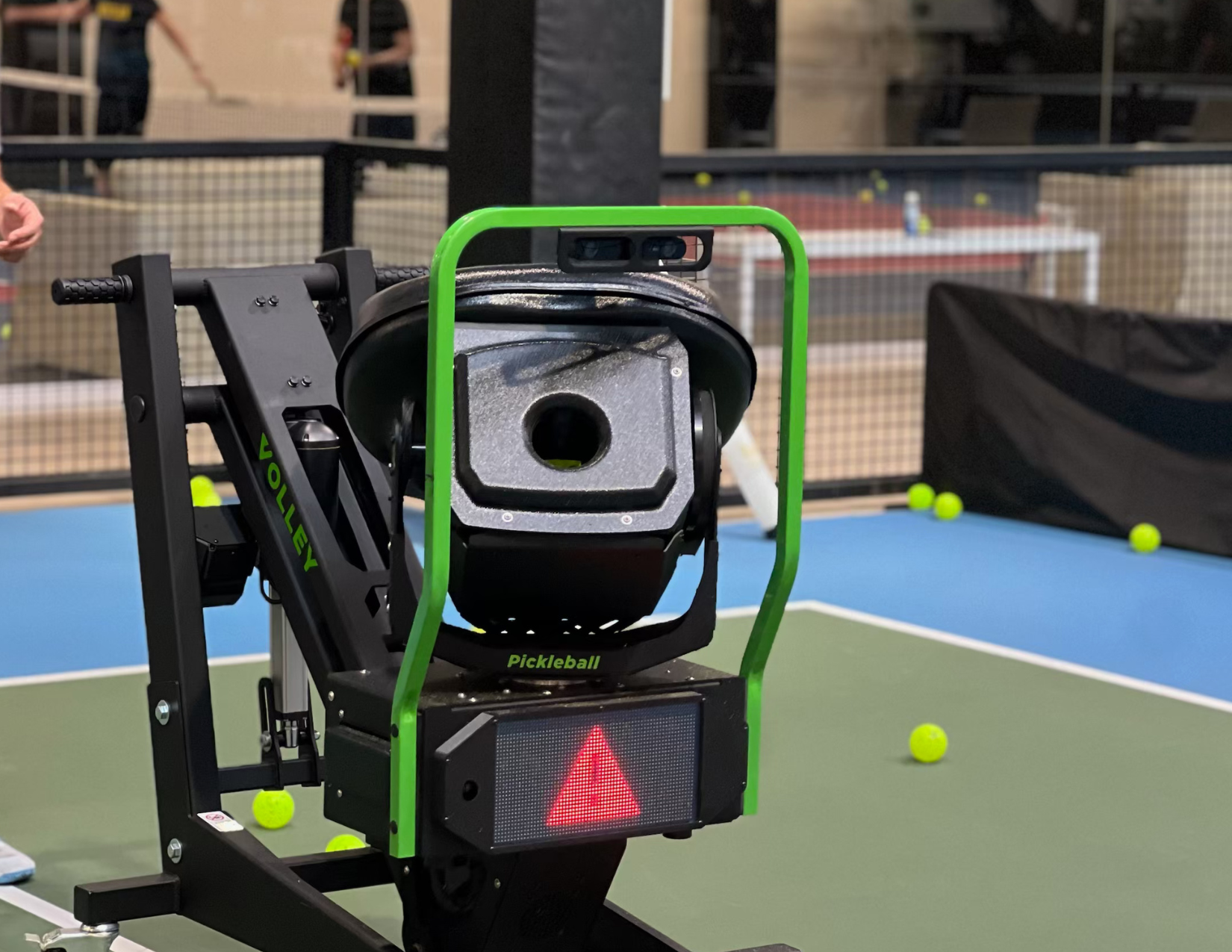 The Volley trainer set up on a court at SPF Lincoln Park